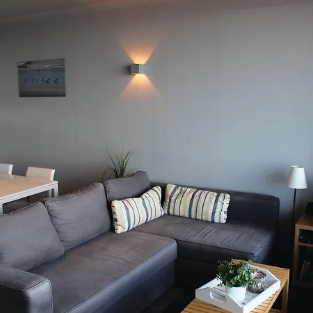 Apartman One-bedroom With Sea View 04