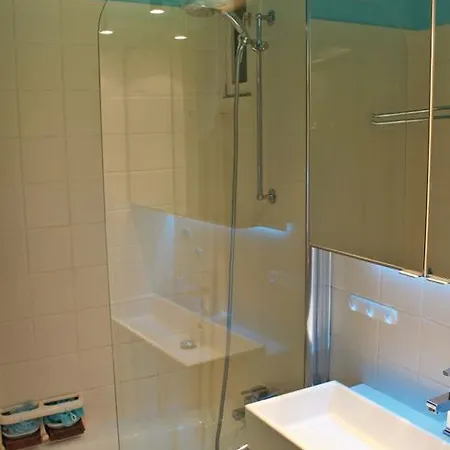 Apartman One-bedroom With Sea View 04 *